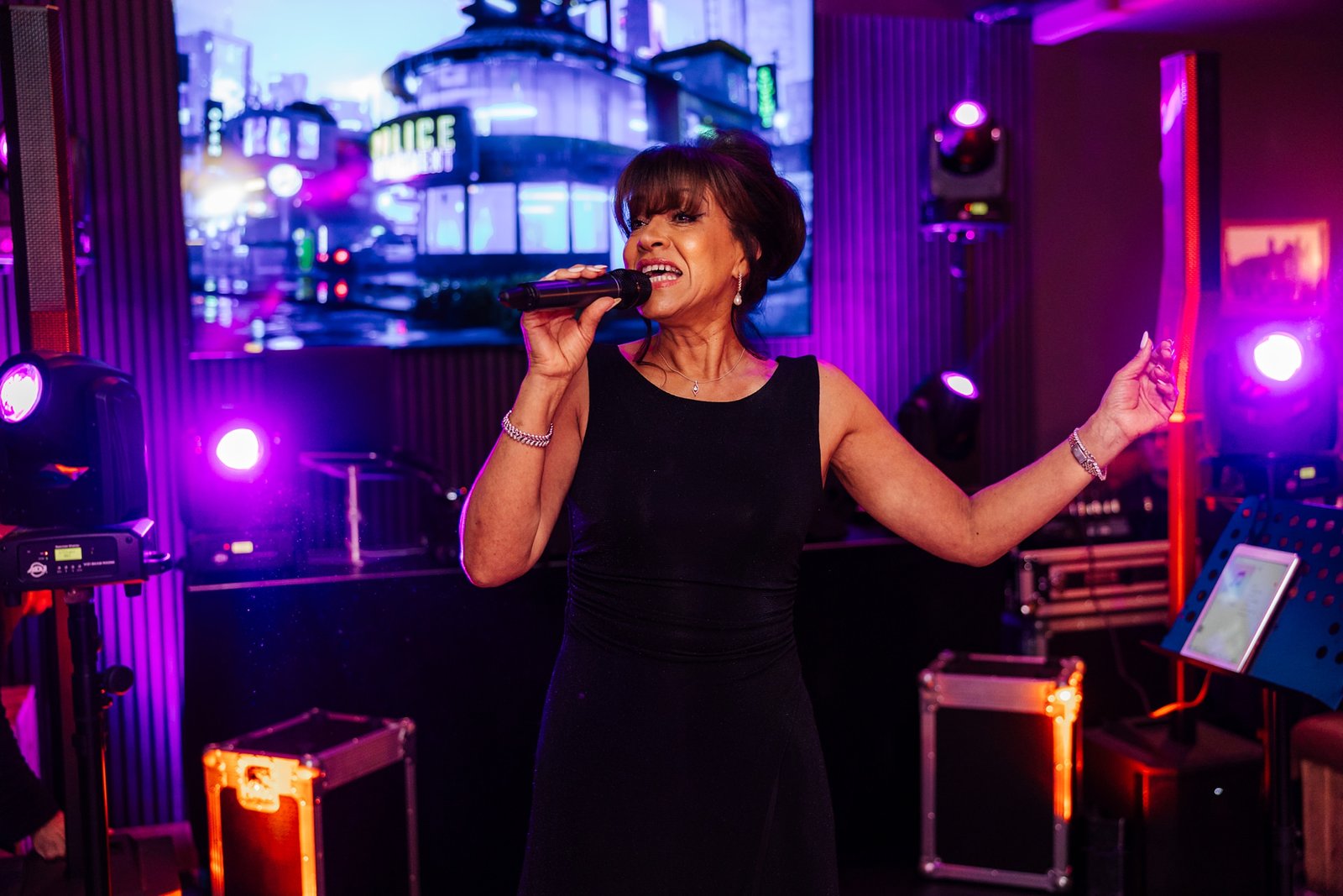 singer private party event photography