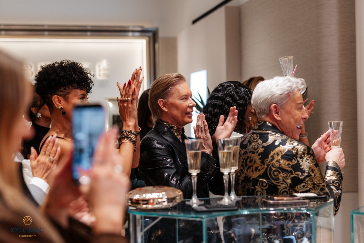 guests clapping guest speaker